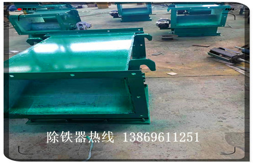 上海管道自卸式除铁器价格